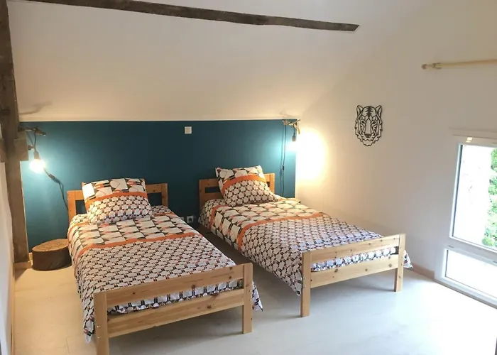 Сasa de vacaciones Gite Du Chene Ledeuix